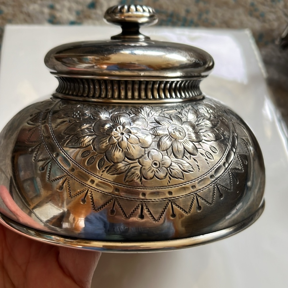 Simpson Hall Miller & Co. Vintage Butter Dish - Picture 9 of 11